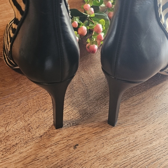 Italian Leather Booties Size 8.5 - Picture 4 of 7